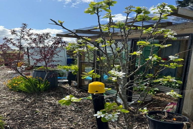 Photo of property in 31 Village Way, Ardmore, Papakura, 2582