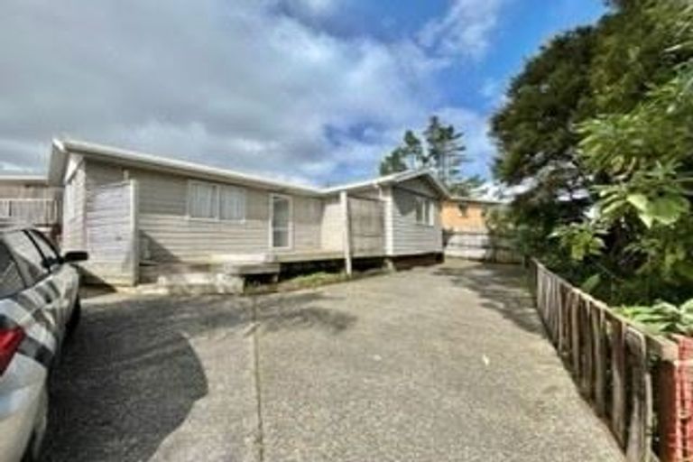 Photo of property in 48 Candia Road, Swanson, Auckland, 0614