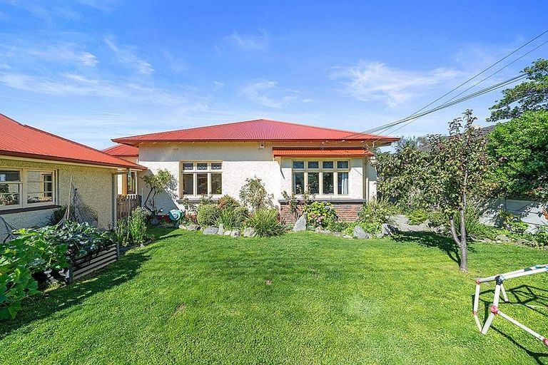 Photo of property in 20 Montague Street, Alicetown, Lower Hutt, 5010