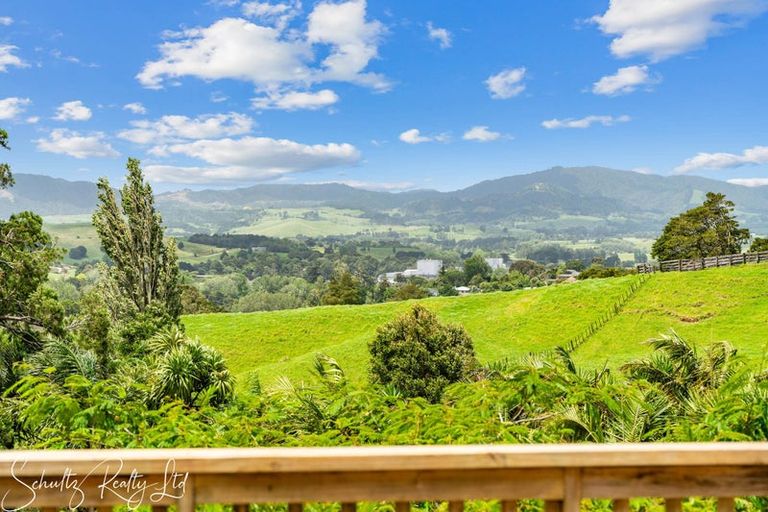 Photo of property in 43 Gorge Road, Maungaturoto, 0520