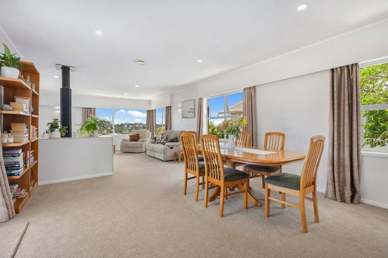 Photo of property in 1/4 Acacia Road, Torbay, Auckland, 0632