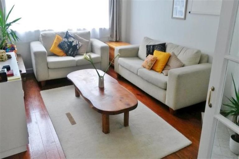 Photo of property in 17 Preston Avenue, Mount Albert, Auckland, 1025