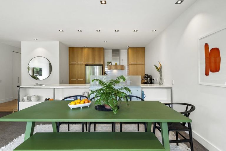 Photo of property in 7/258 Hurstmere Road, Takapuna, Auckland, 0622