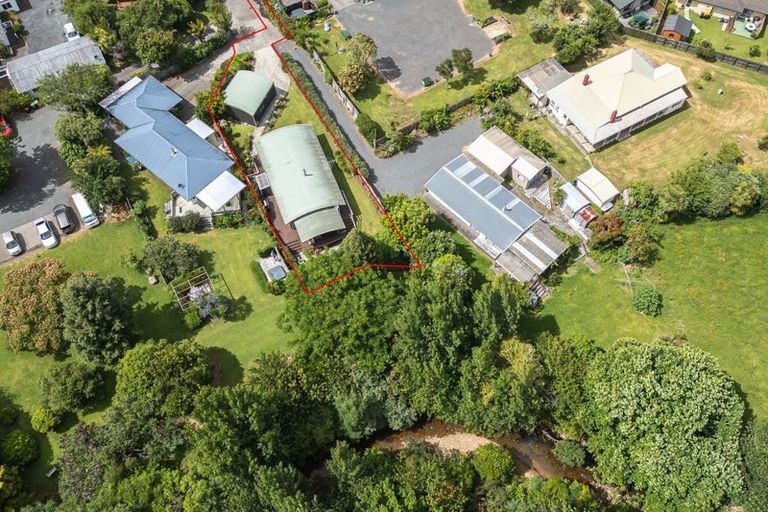 Photo of property in 381 Kapanga Road, Coromandel, 3506