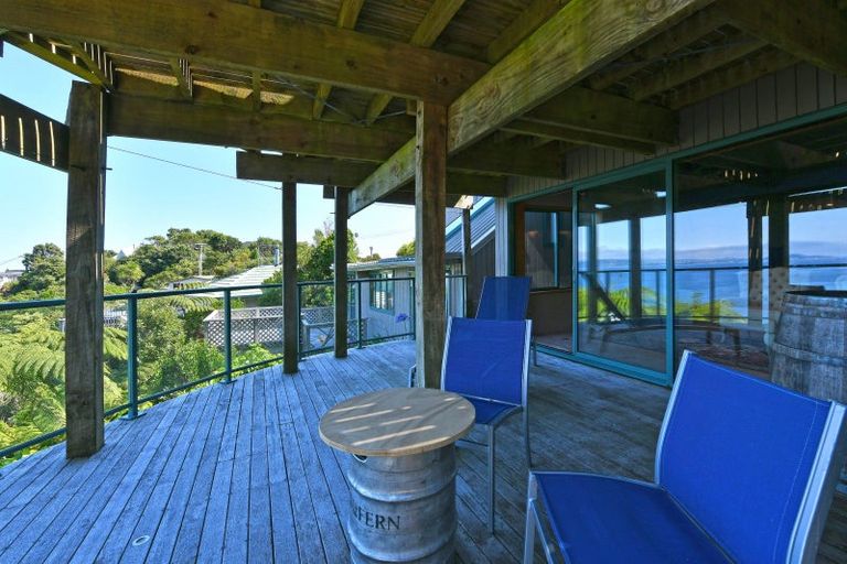 Photo of property in 52 Waitohu Road, York Bay, Lower Hutt, 5013