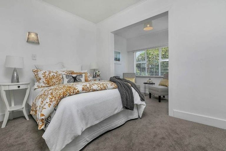 Photo of property in 31 Mahara Avenue, Birkenhead, Auckland, 0626