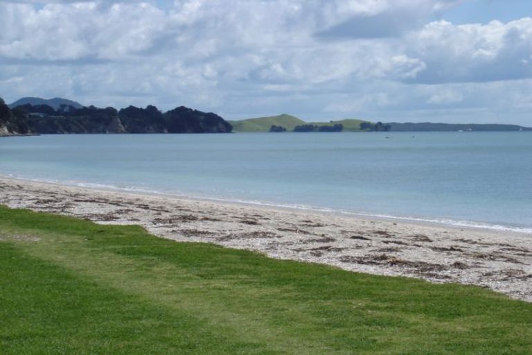 Photo of property in 48 The Esplanade, Eastern Beach, Auckland, 2012