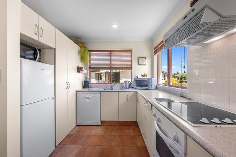 Photo of property in Cotswold Court, 2/8 Cheyne Road, Pyes Pa, Tauranga, 3112