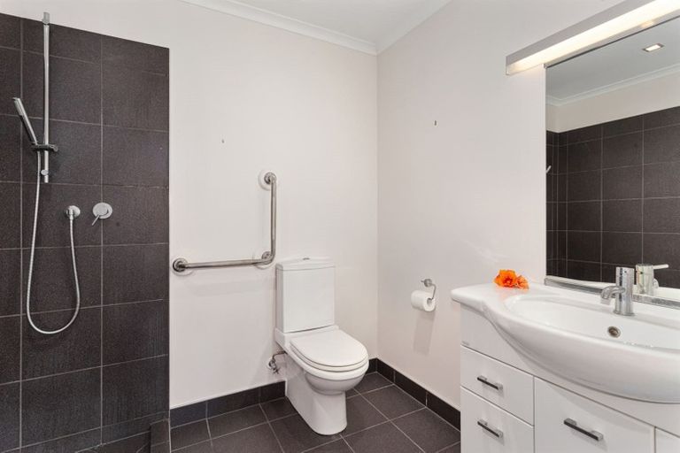 Photo of property in White Isle Apartments, 6/23 Quay Street, Whakatane, 3120