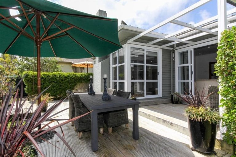 Photo of property in 29 Rogan Street, New Plymouth, 4310
