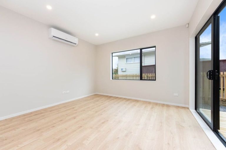 Photo of property in 54c Chilcott Road, Henderson, Auckland, 0612