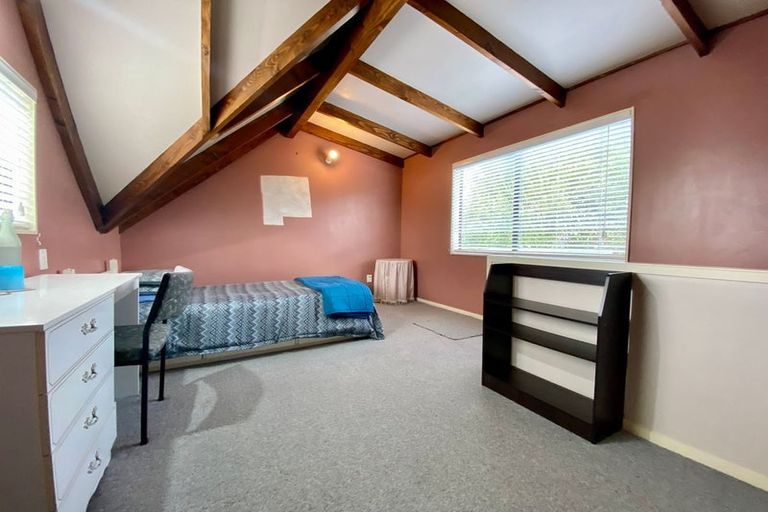 Photo of property in 8 Escort Grove, Awapuni, Palmerston North, 4412