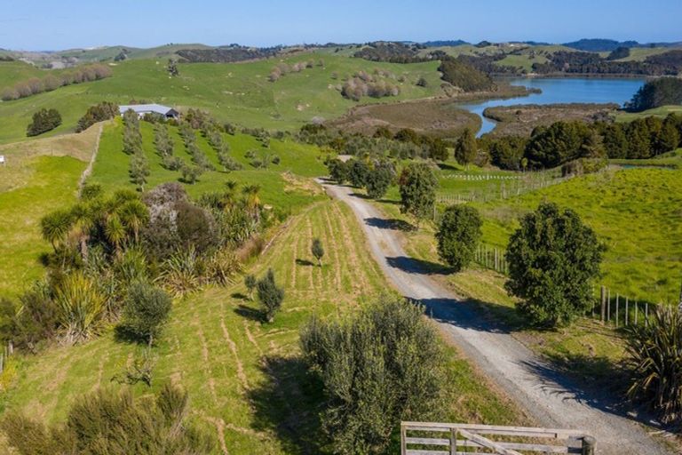 Photo of property in 241d Heatley Road, Whakapirau, Maungaturoto, 0583