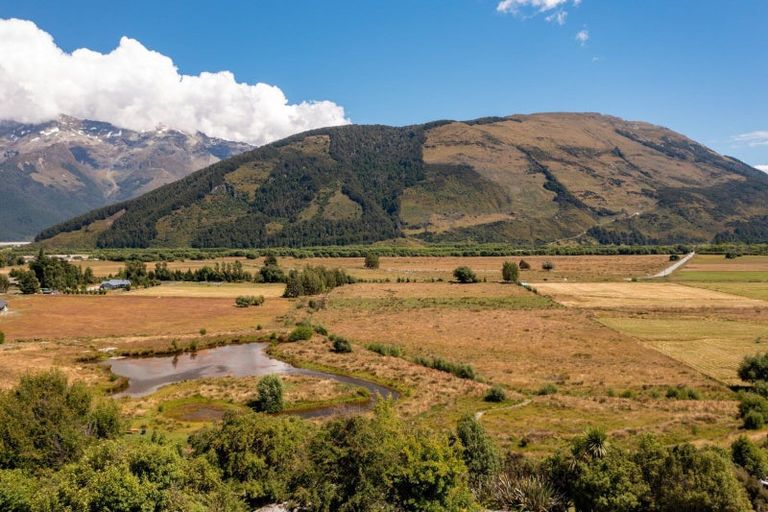 Photo of property in 71 Amphion Way, Glenorchy, 9372