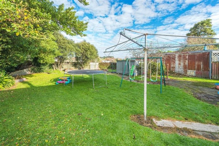 Photo of property in 33 Gibson Street, Aramoho, Whanganui, 4500