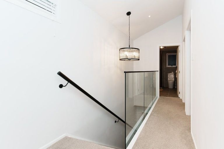 Photo of property in 26 Toru Street, Te Atatu Peninsula, Auckland, 0610