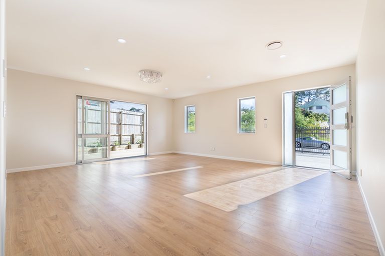 Photo of property in 49 Sari Place, Massey, Auckland, 0614
