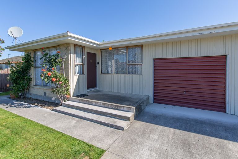 Photo of property in 2/4 Quinton Place, Bishopdale, Christchurch, 8053