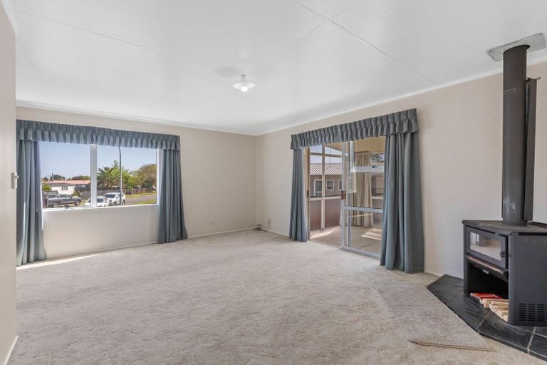 Photo of property in 29/1 Silvan Place, Bell Block, New Plymouth, 4312