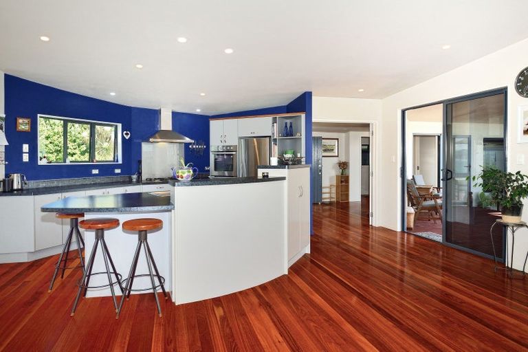 Photo of property in 225 Mahia East Coast Road, Mahia, 4198