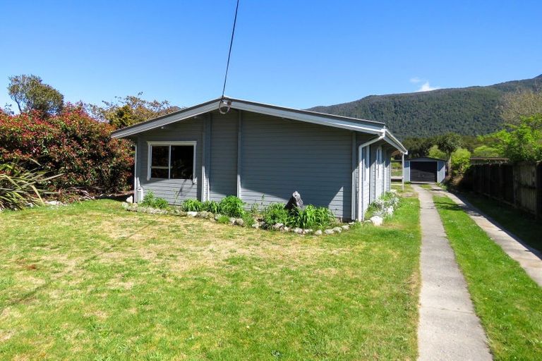 Photo of property in 41 State Highway 2, Waipatu, Hastings, 4172