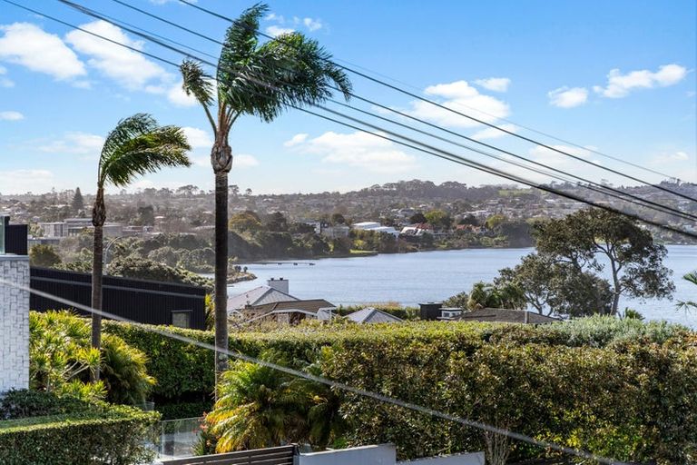 Photo of property in 9a Kowhai Street, Tawa, Wellington, 5028