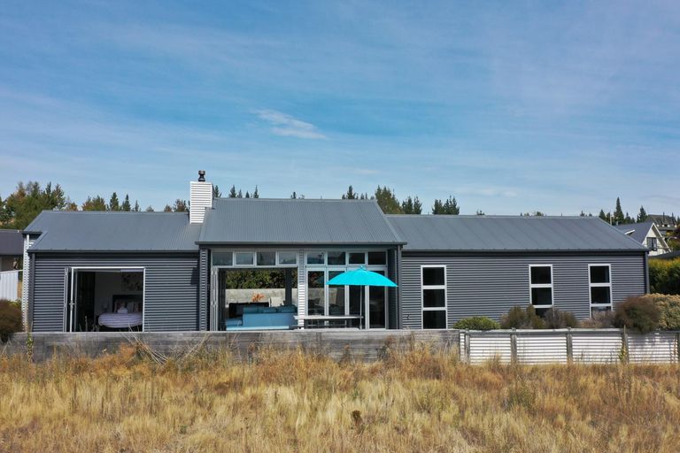 Photo of property in 9 Dwyer Place, Lake Tekapo, 7999