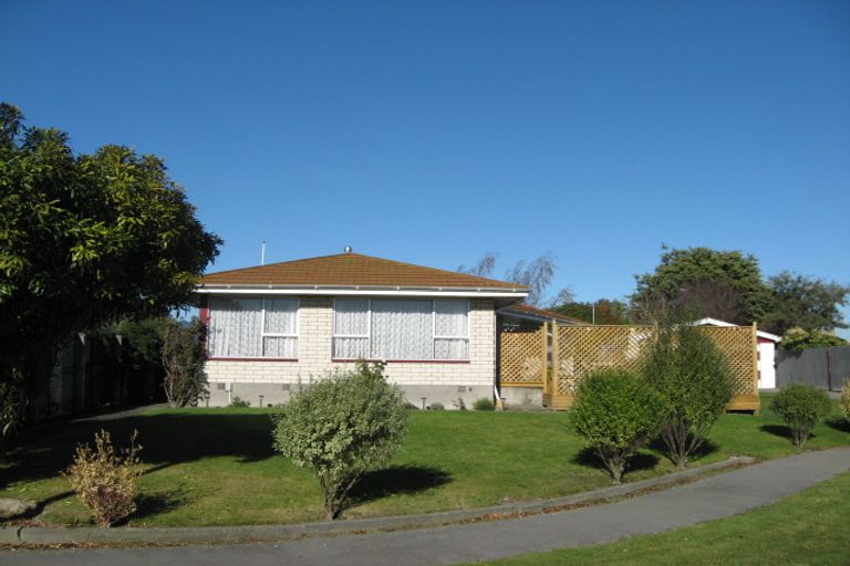 Photo of property in 15 Bidwell Place, Hillmorton, Christchurch, 8025