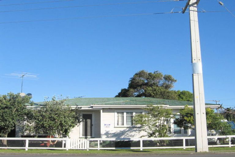 Photo of property in 1 De Lautour Road, Kaiti, Gisborne, 4010