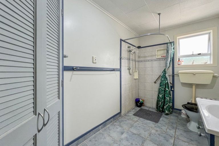 Photo of property in 1e Te Kaha Church Road, Te Kaha, Opotiki, 3199