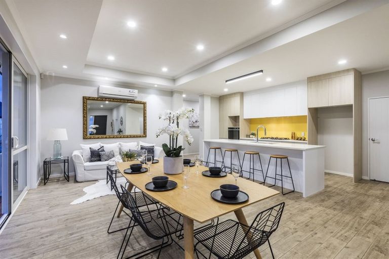 Photo of property in 17 Aporo Drive, Kumeu, 0810