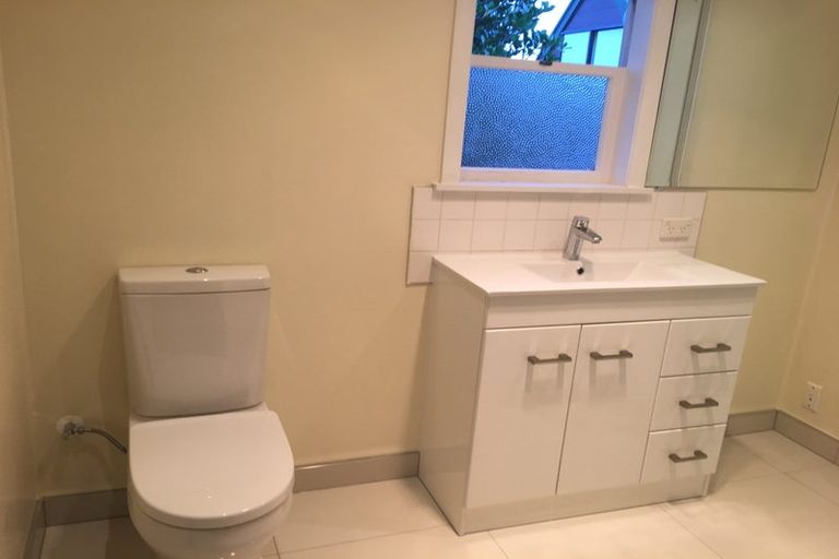 Photo of property in 53 Matai Road, Stanmore Bay, Whangaparaoa, 0932