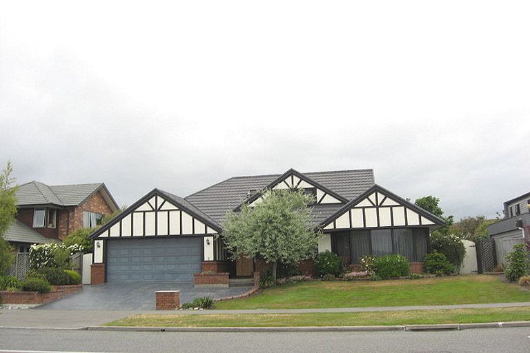 Photo of property in 22 Broadhaven Avenue, Parklands, Christchurch, 8083