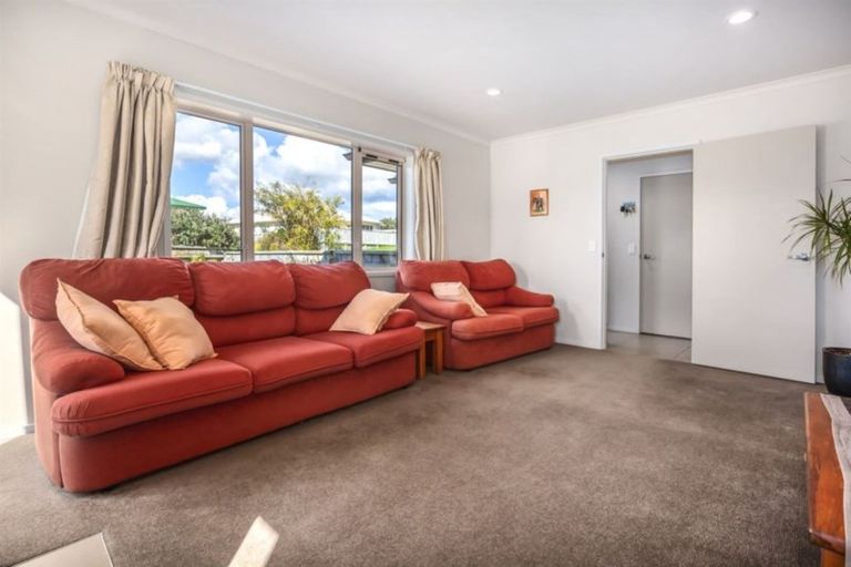 Photo of property in 54 Te Puia Drive, Aotea, Porirua, 5024