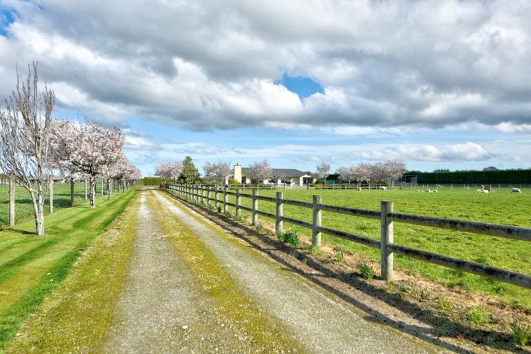 Photo of property in 24 Mckinnon Road, Edendale, Wyndham, 9893