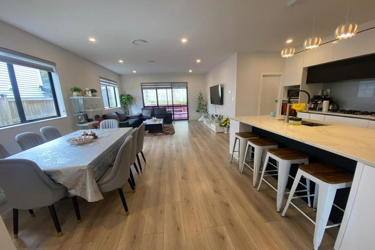 Photo of property in 16 Hauhake Road, Flat Bush, Auckland, 2019