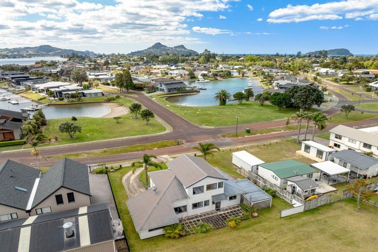 Photo of property in 332 Waterways Parade, Pauanui, Hikuai, 3579