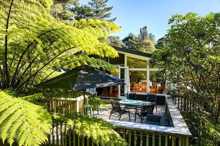 Photo of property in 194 Eastern Hutt Road, Taita, Lower Hutt, 5019