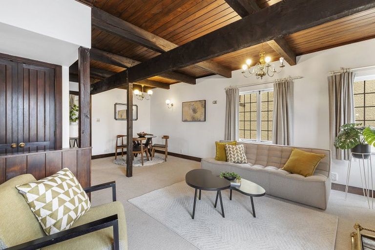 Photo of property in 242b Tinakori Road, Thorndon, Wellington, 6011