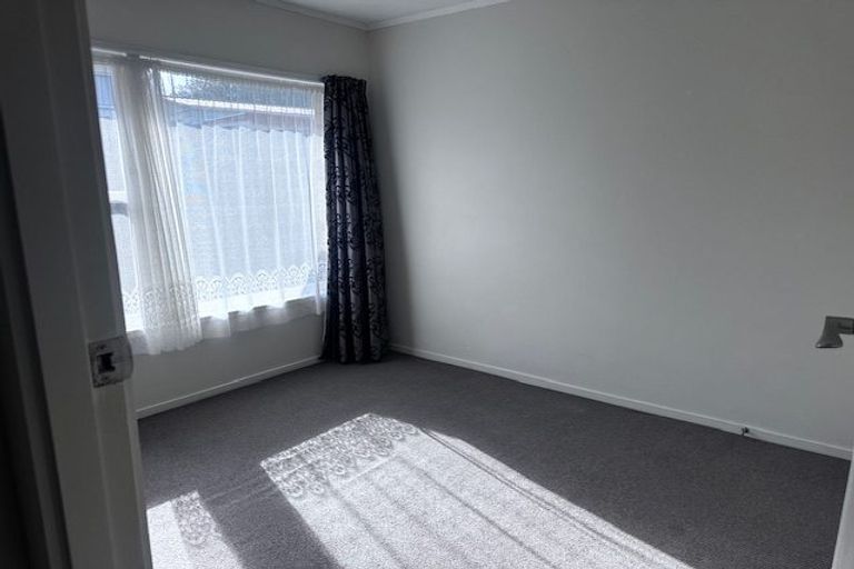 Photo of property in 28b Pegler Drive, Howick, Auckland, 2014