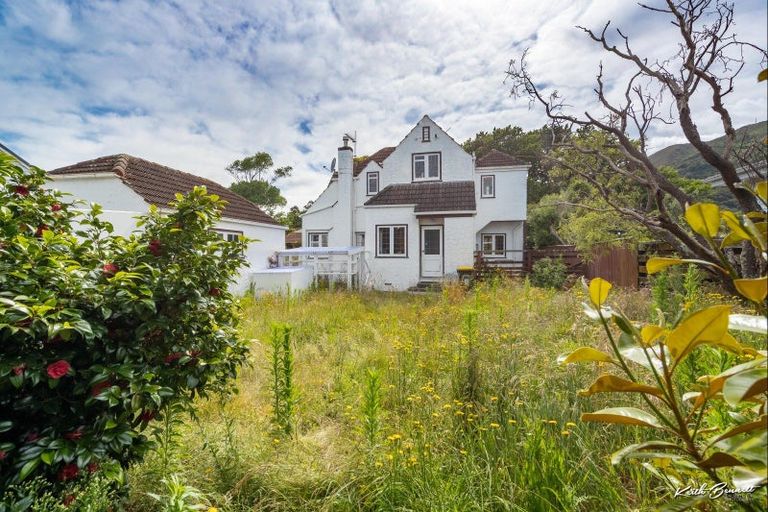 Photo of property in 34 Wainui Road, Waiwhetu, Lower Hutt, 5010