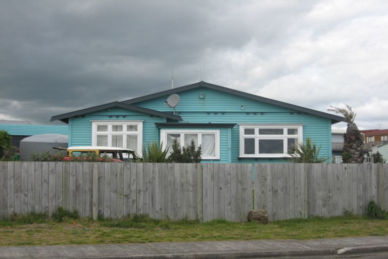 Photo of property in 62 Kahukura Avenue, Waitarere Beach, Levin, 5510