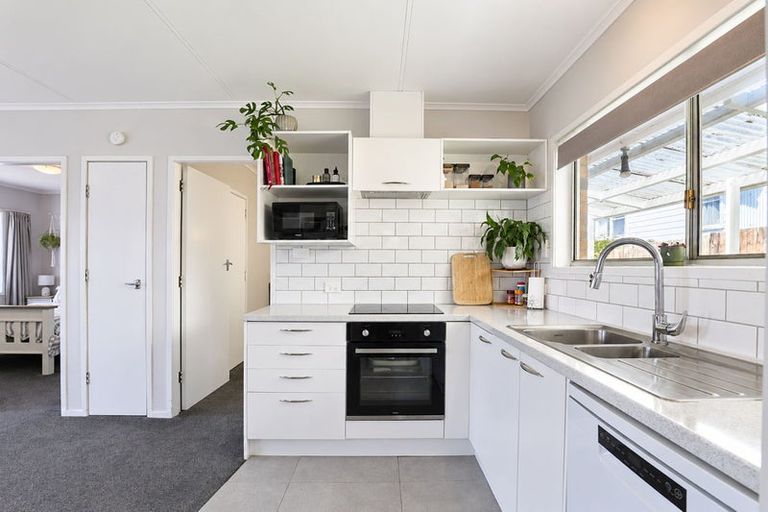 Photo of property in 6a Teal Place, Selwyn Heights, Rotorua, 3015