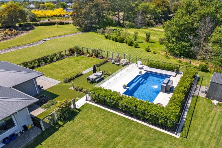 Photo of property in 6 Campbell Drive, Martinborough, 5711