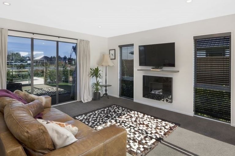 Photo of property in 56 Hinterland Drive, Prebbleton, 7604