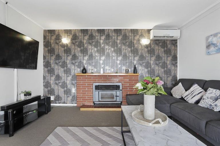 Photo of property in 21 Parrs Cross Road, Henderson, Auckland, 0612