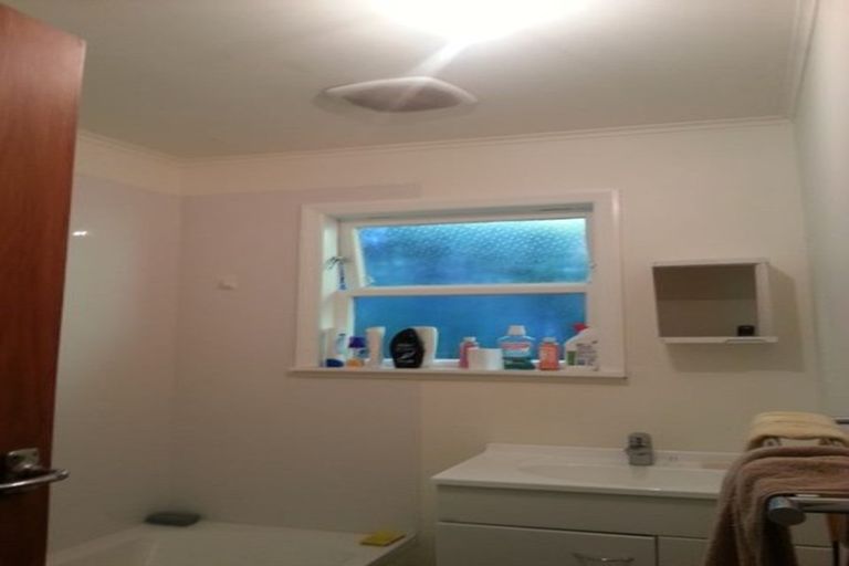 Photo of property in 7 Cheshire Street, Northland, Wellington, 6012