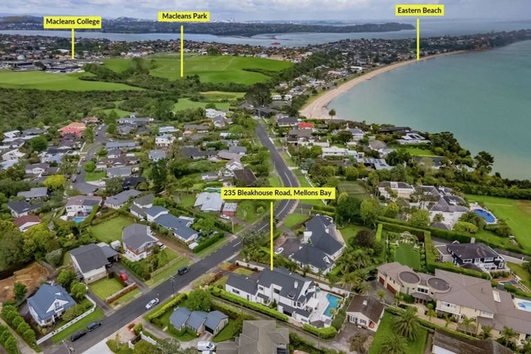 Photo of property in 235 Bleakhouse Road, Mellons Bay, Auckland, 2014