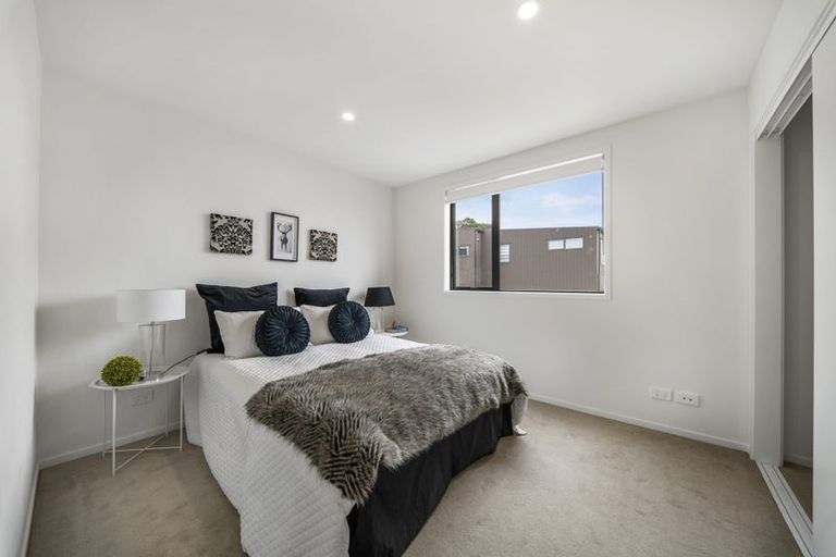 Photo of property in 40 Clay Works Lane, New Lynn, 0600