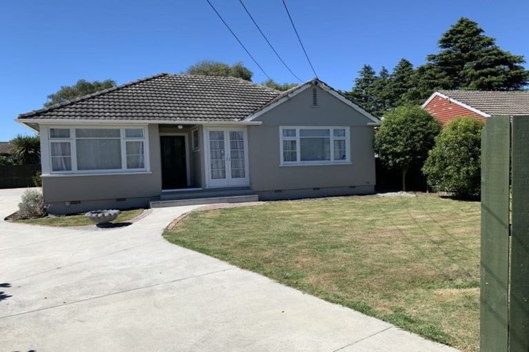 Photo of property in 8 Bushby Place, Bryndwr, Christchurch, 8053